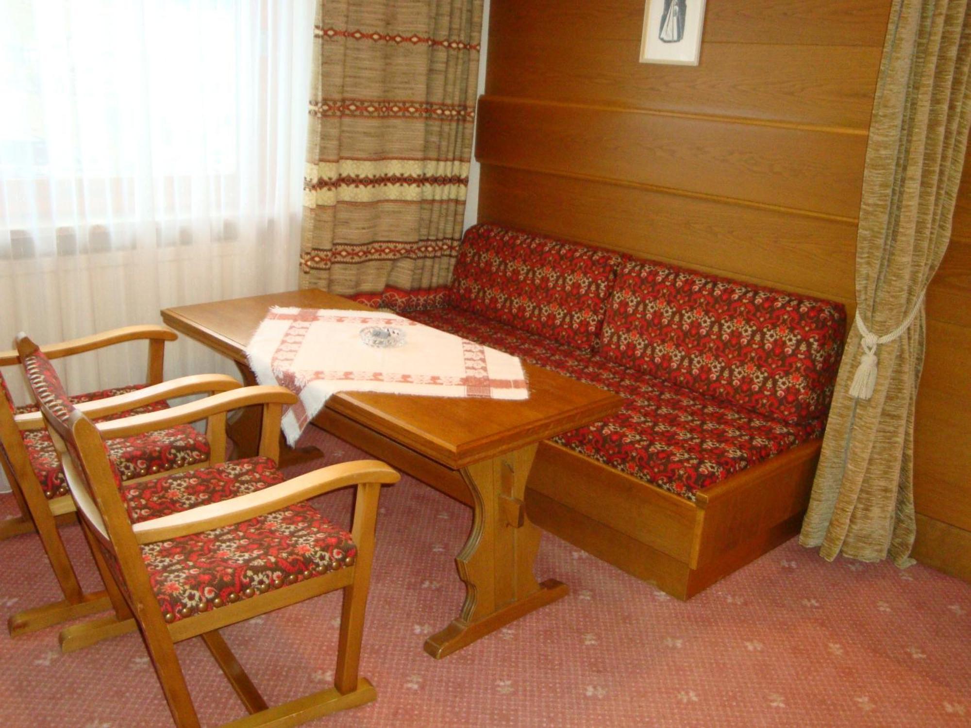 Hotel Garni Val-Sinestra Ішгль Екстер'єр фото